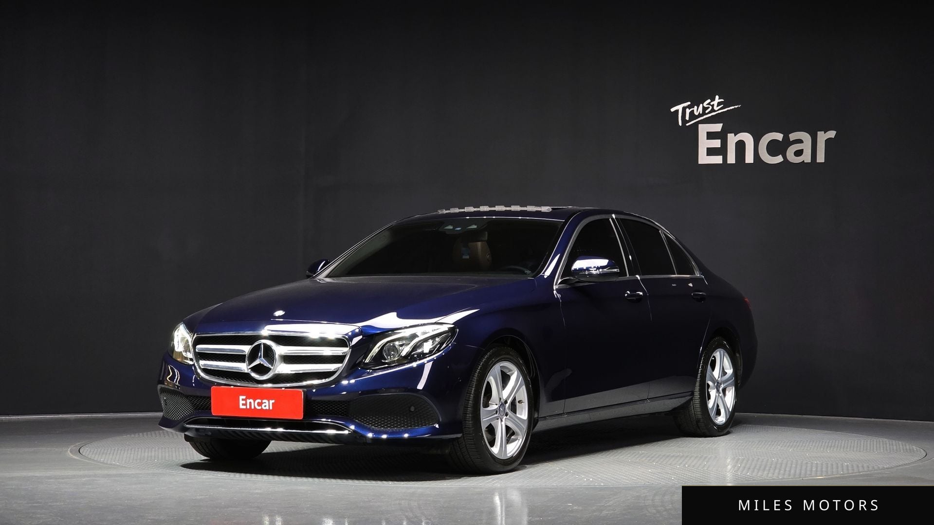 Mercedes-Benz E-Class W213 2017 — фото 1 из 12
