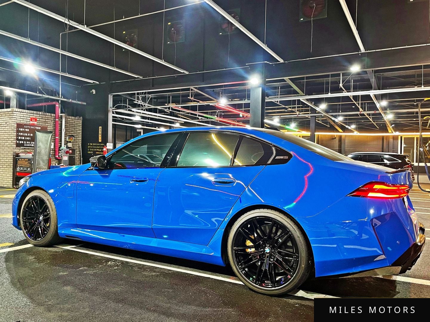 BMW M5 (G90) 2025 — миниатюра 4