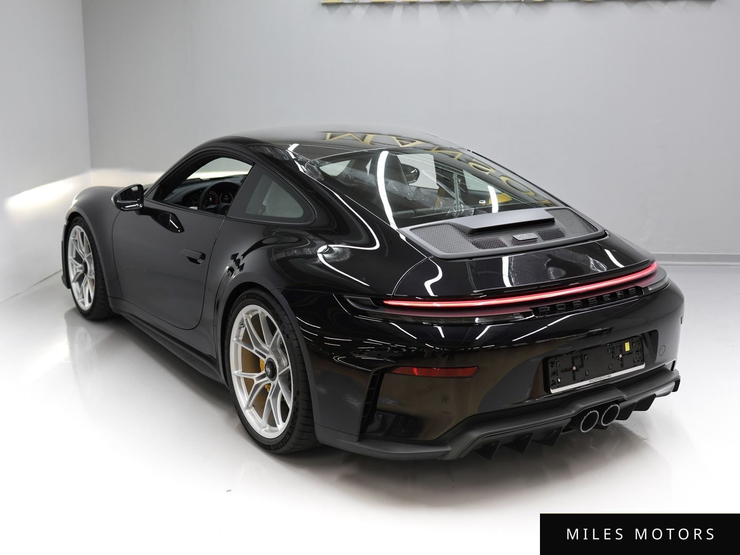 Porsche 911 (992) 2026 — миниатюра 2