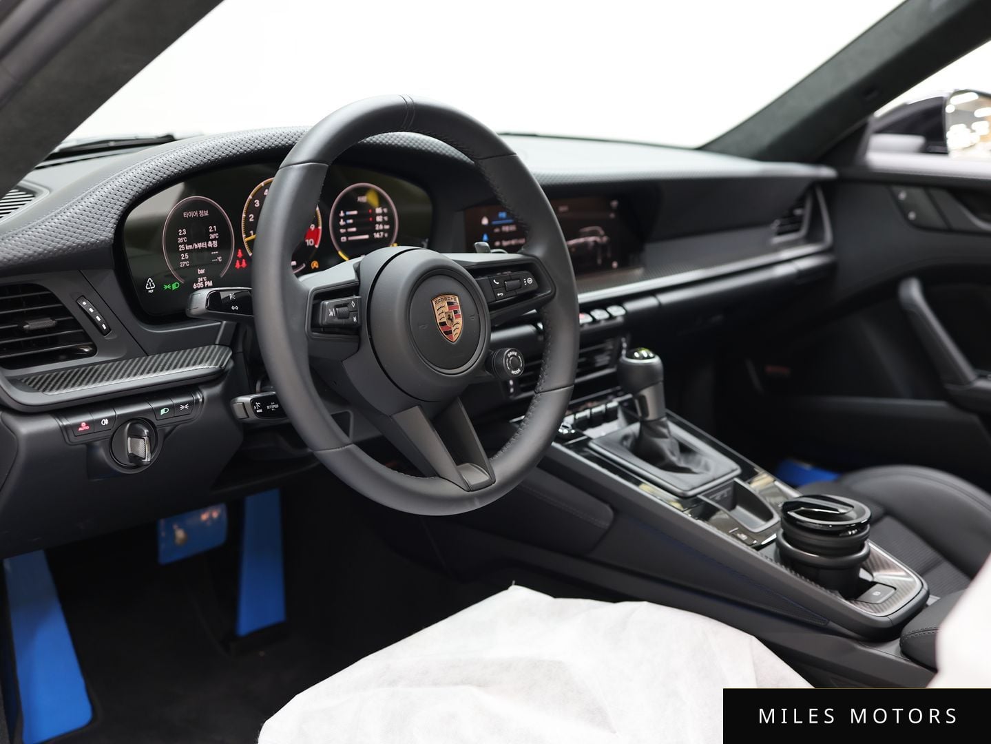 Porsche 911 (992) 2026 — миниатюра 7