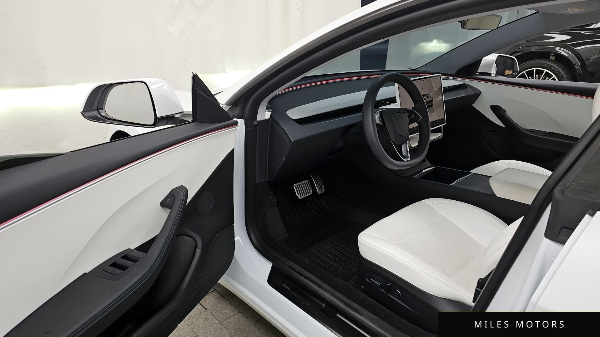 Tesla Model 3 2024 — миниатюра 10