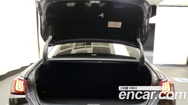 Лексус ES300h 2022 — миниатюра 24