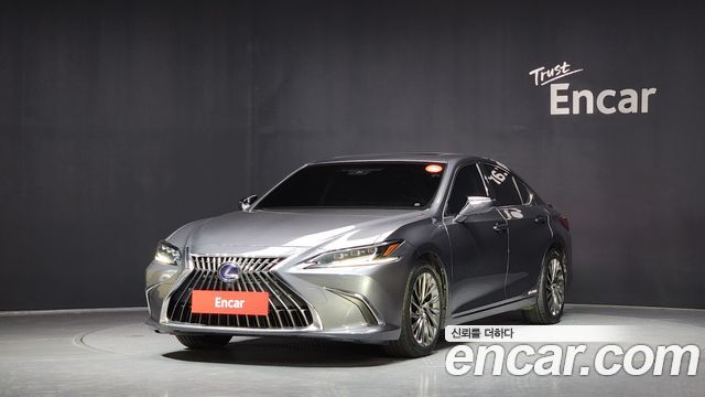 Лексус ES300h 2022 — миниатюра 26