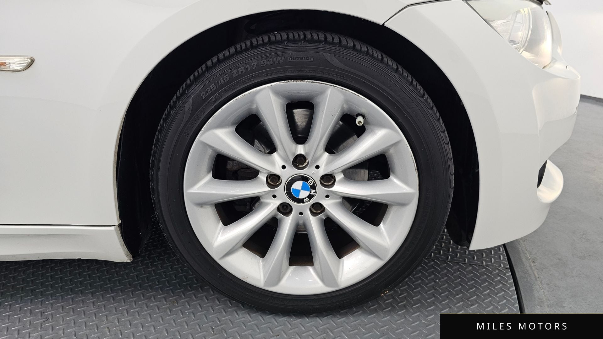 BMW 3시리즈 (E90) 2011 — миниатюра 5