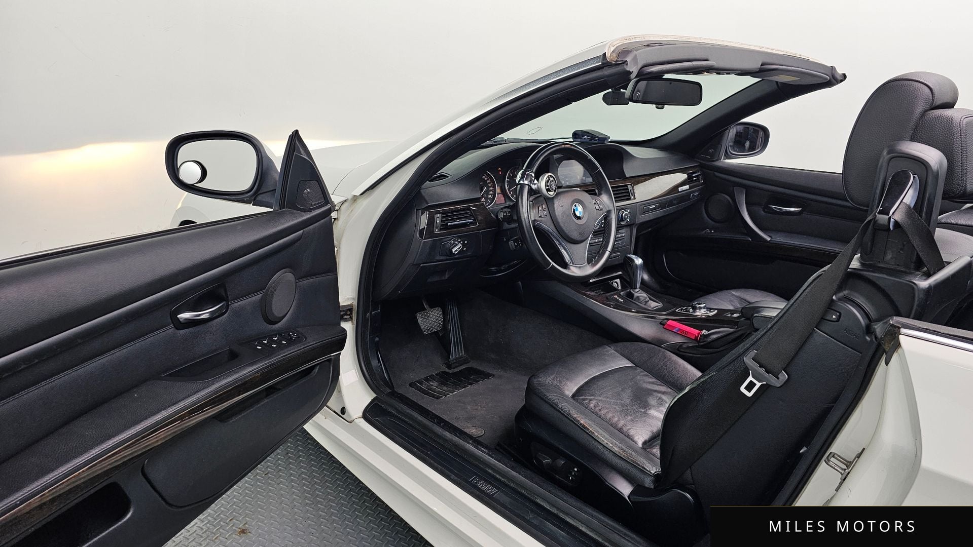 BMW 3시리즈 (E90) 2011 — миниатюра 12