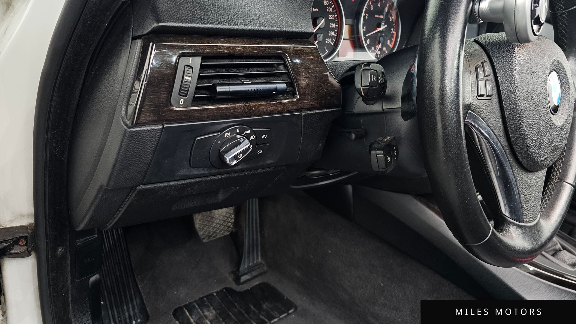 BMW 3시리즈 (E90) 2011 — миниатюра 17