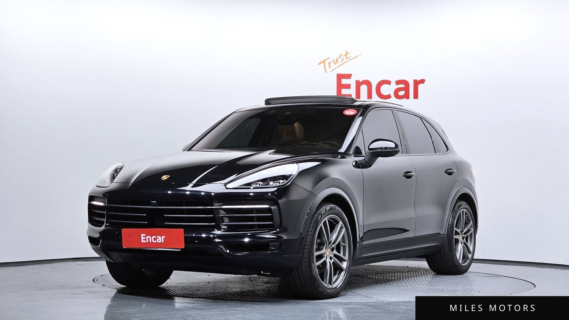 Porsche Cayenne 2023 — фото 1 из 12