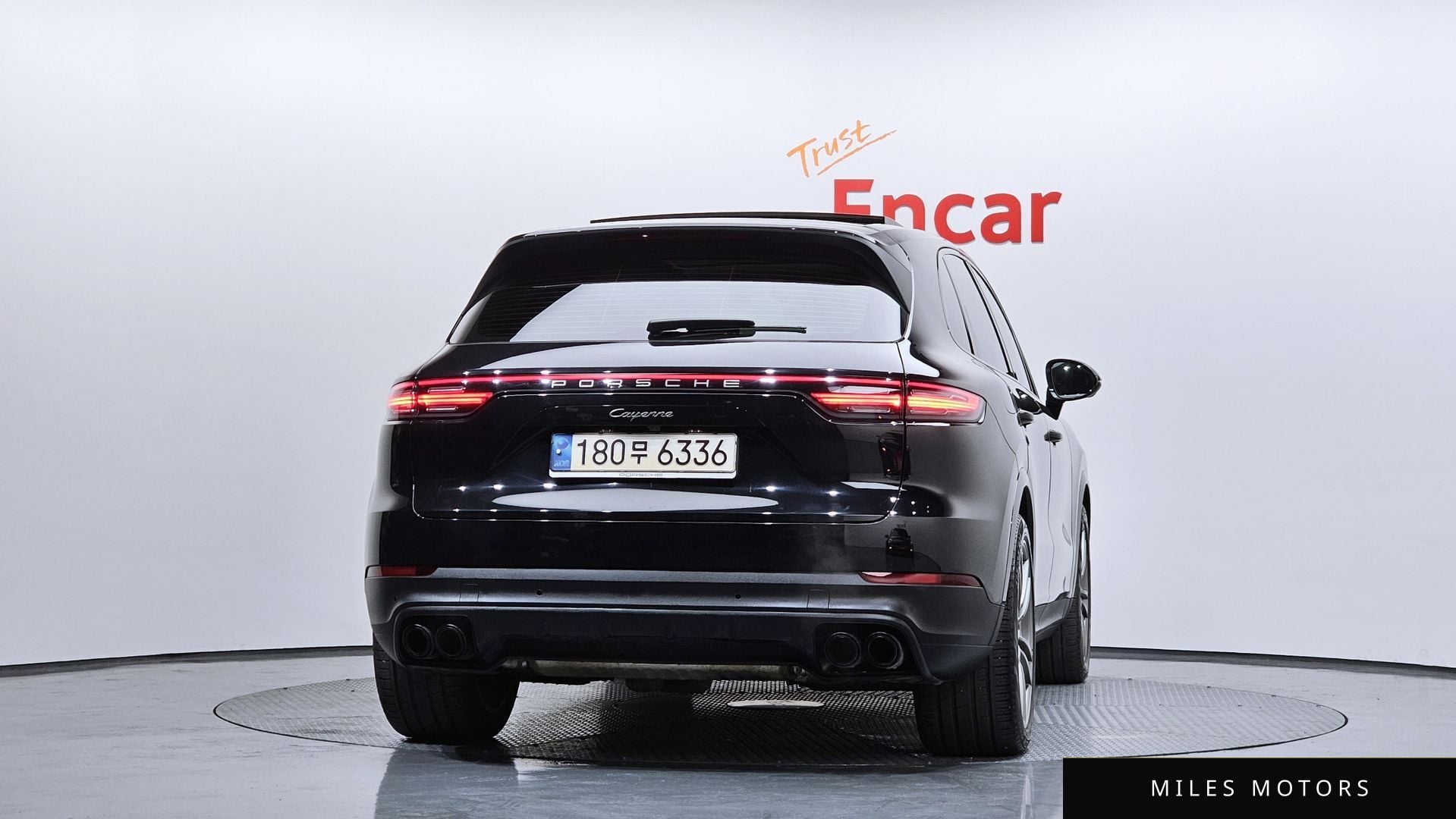 Porsche Cayenne 2023 — миниатюра 4
