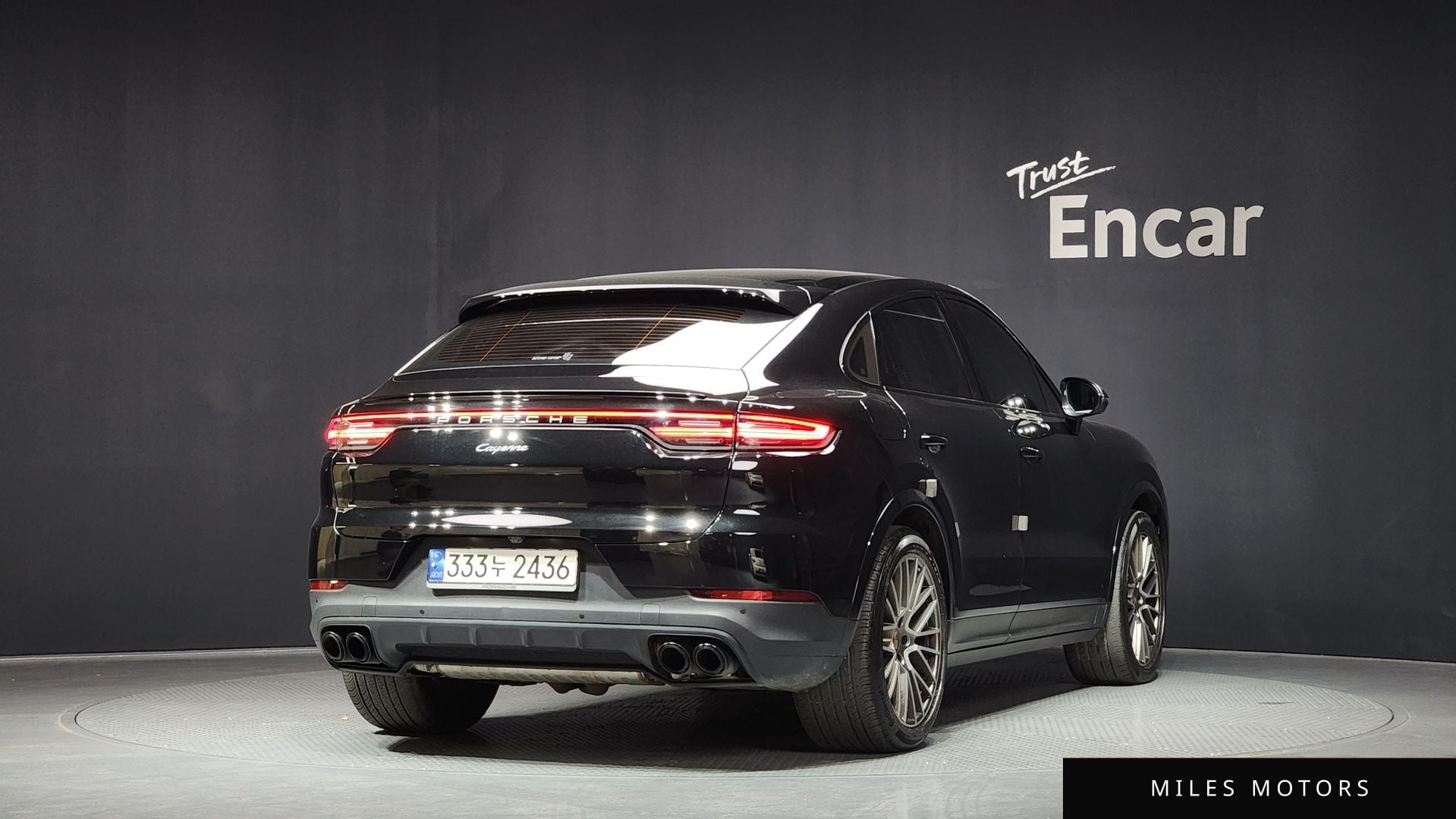 Porsche Cayenne 2023 — миниатюра 2