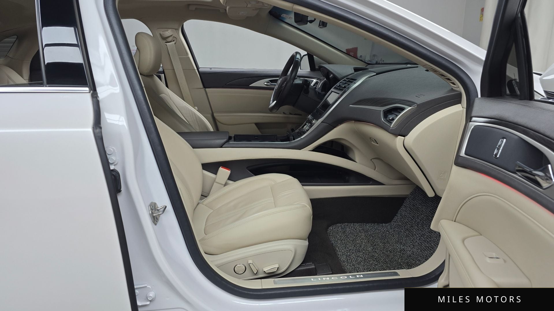 Lincoln MKZ 2019 — миниатюра 11