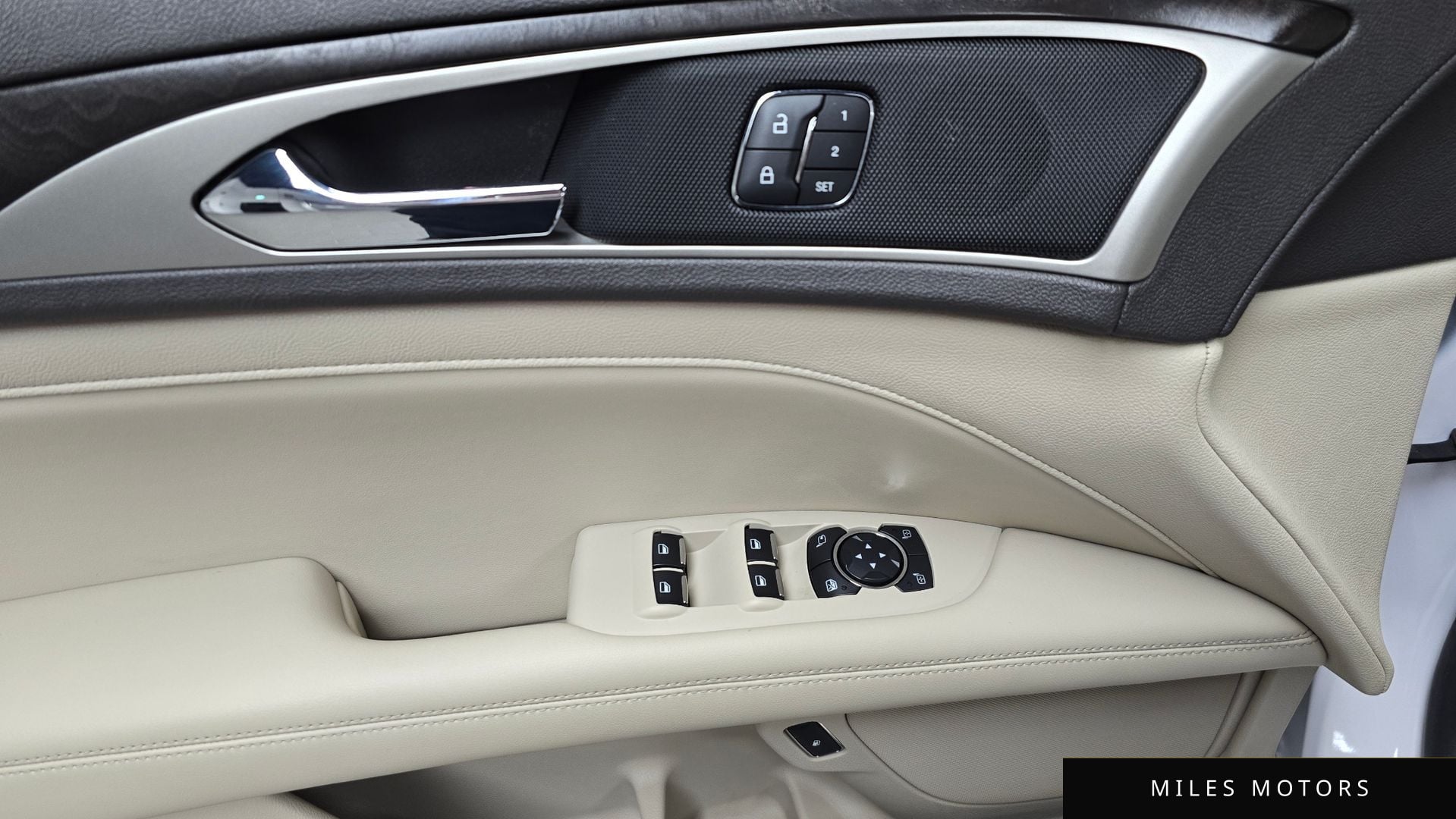 Lincoln MKZ 2019 — миниатюра 17