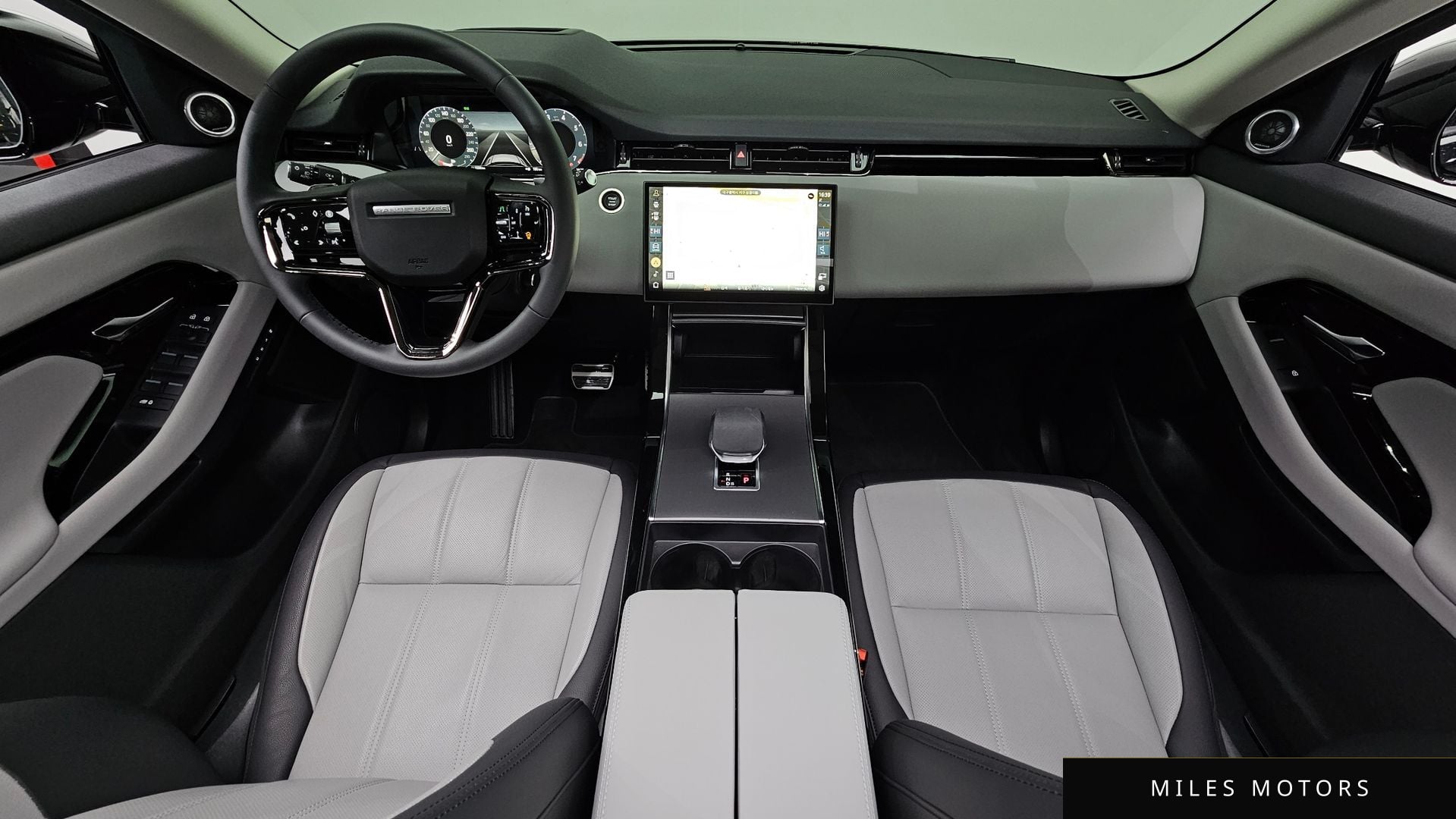Land Rover Range Rover Evoque 2025 — миниатюра 7