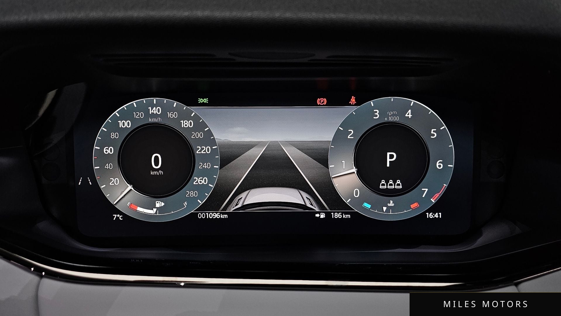 Land Rover Range Rover Evoque 2025 — миниатюра 8