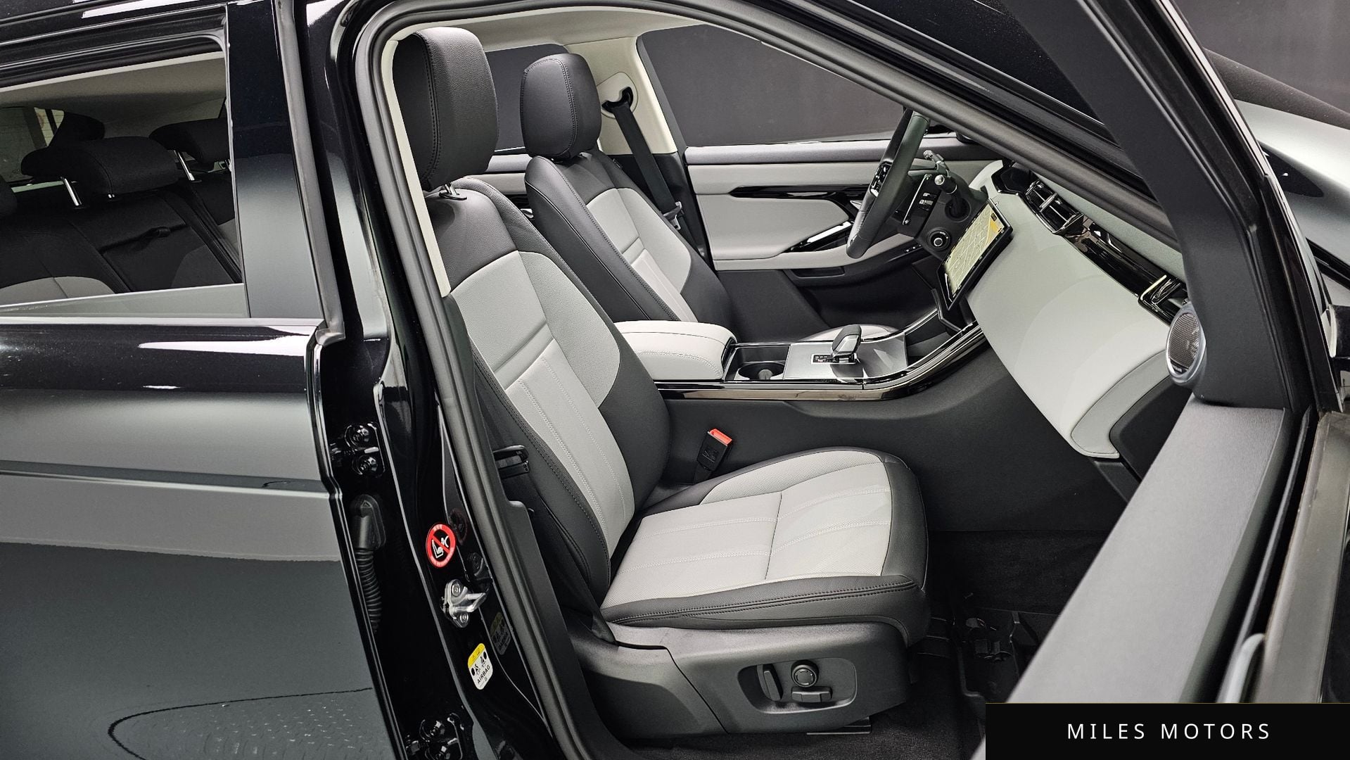 Land Rover Range Rover Evoque 2025 — миниатюра 10