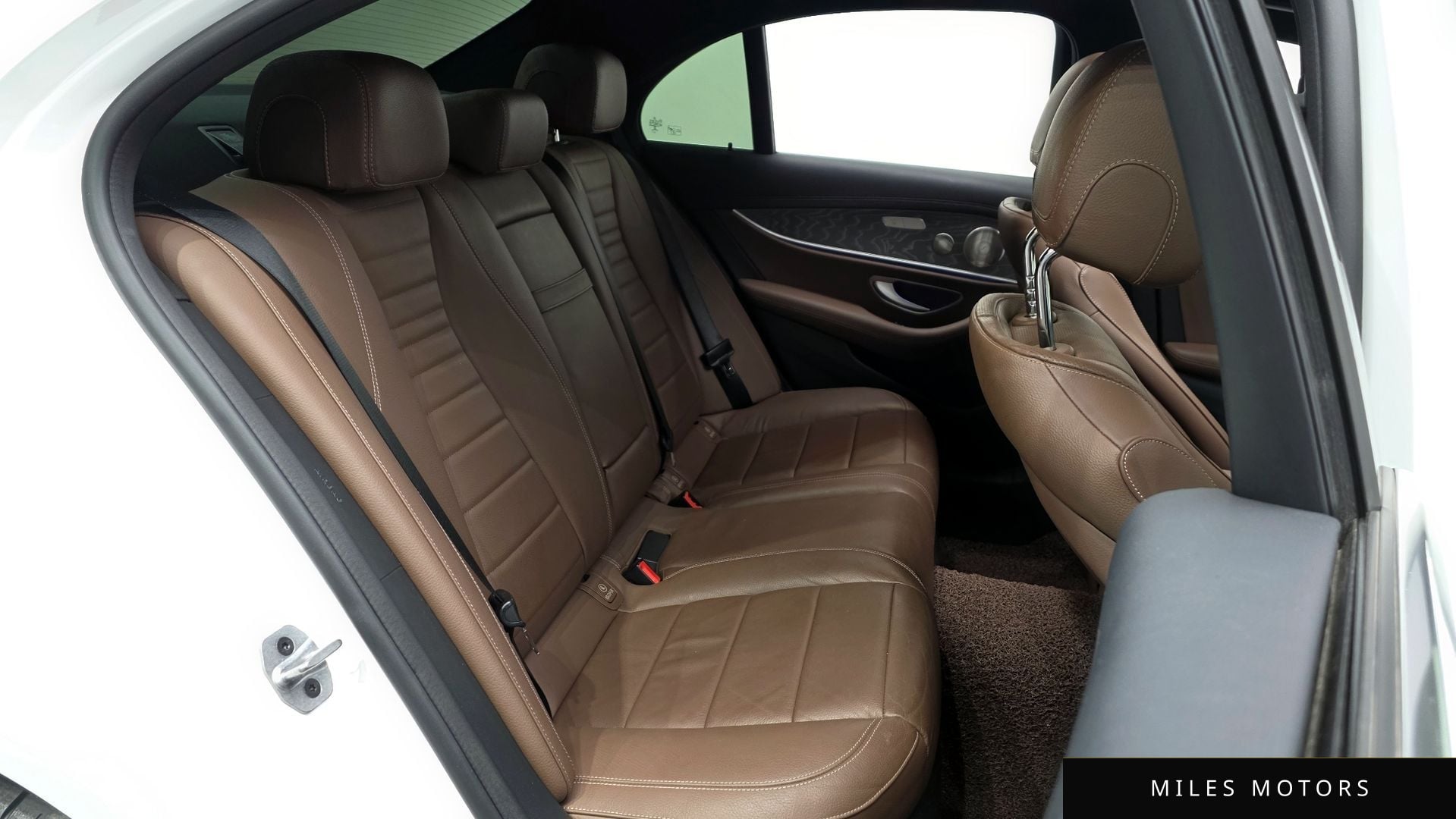 Mercedes-Benz E-Class W213 2023 — миниатюра 12