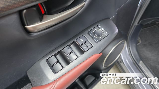 Лексус NX300h 2017 — миниатюра 13