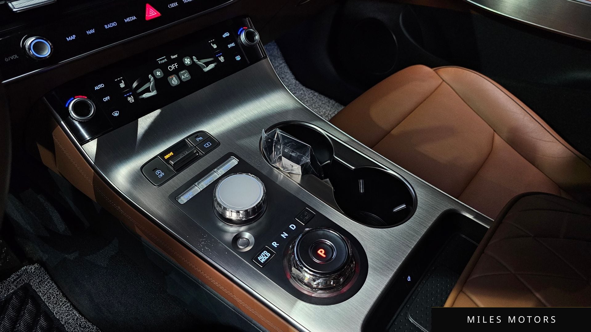 Genesis GV70 2025 — миниатюра 9