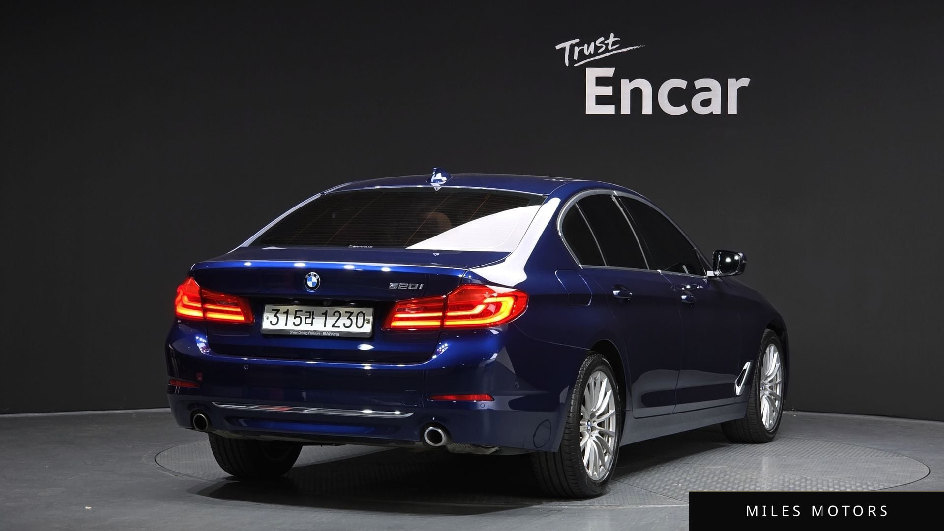 BMW 5 Series (G30) 2020 — миниатюра 2