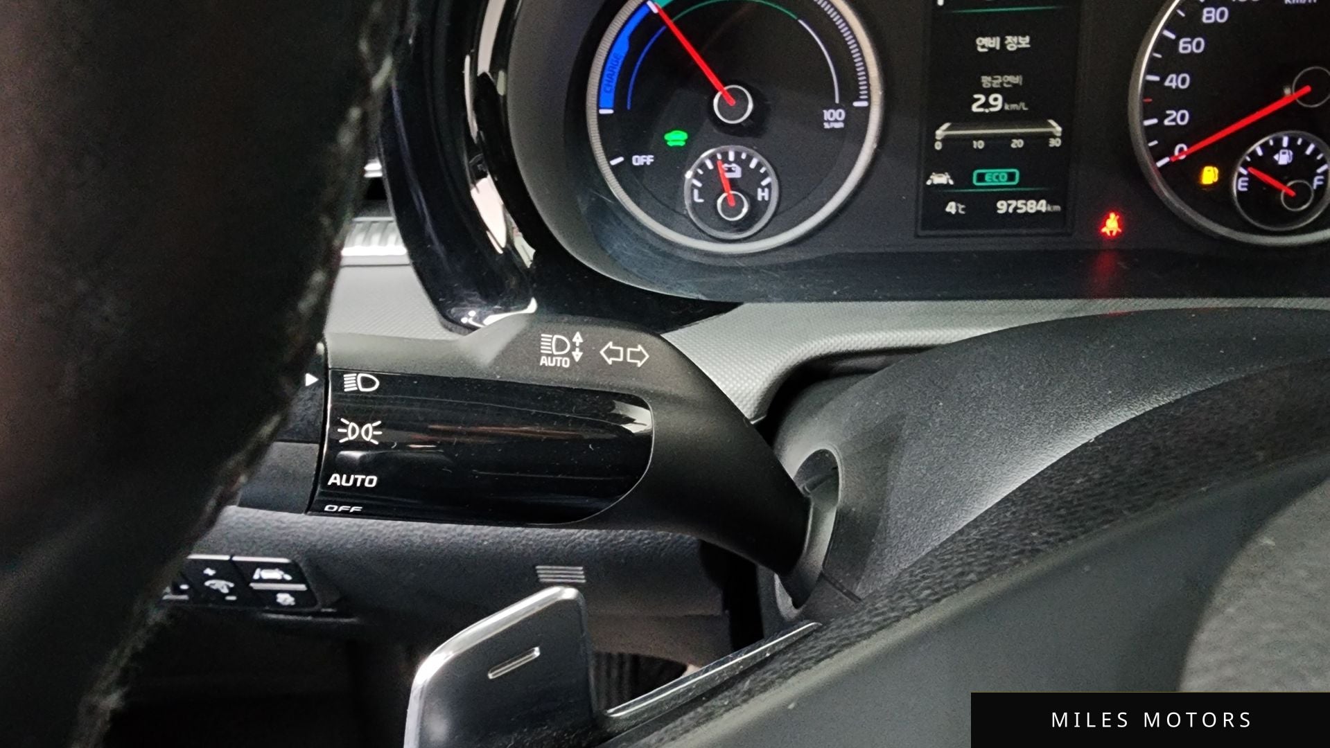 Kia K5 하이브리드 2020 — миниатюра 18