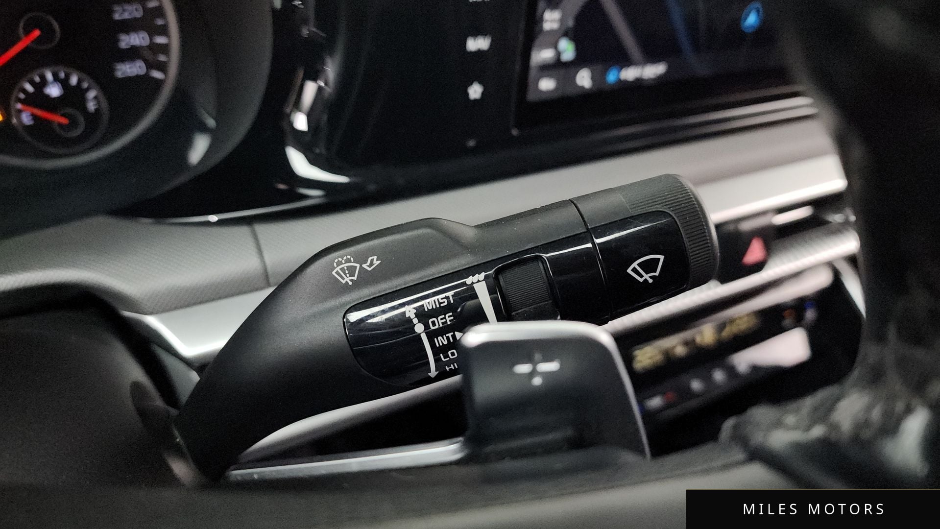 Kia K5 하이브리드 2020 — миниатюра 19
