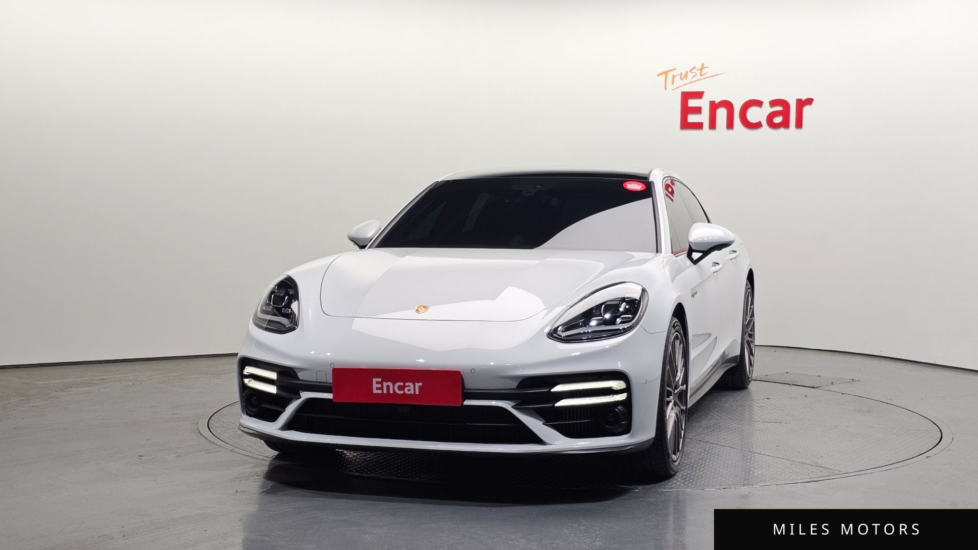 Porsche Panamera 2023 — миниатюра 3