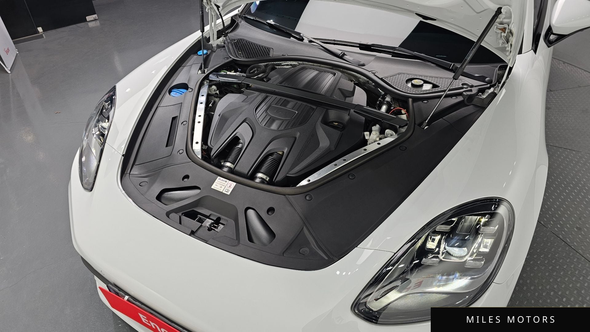 Porsche Panamera 2023 — миниатюра 6