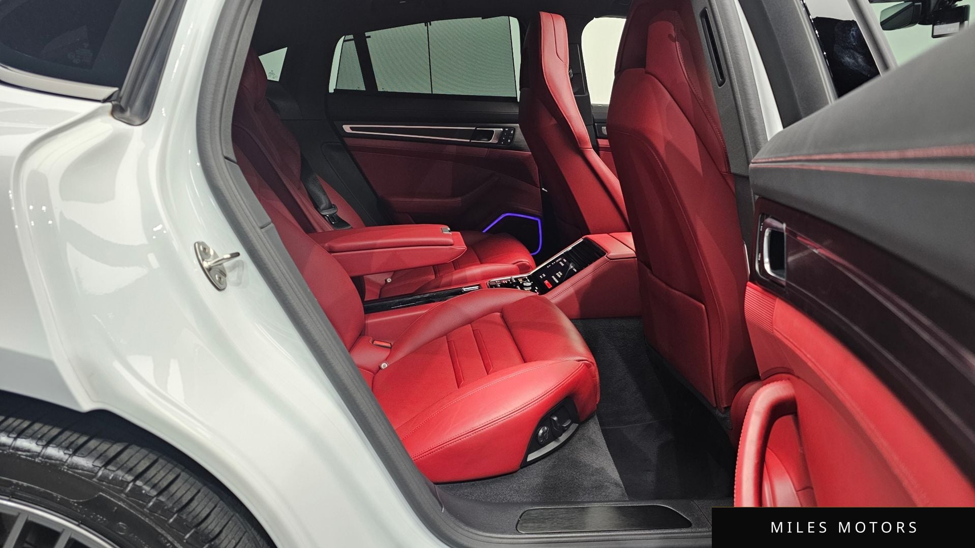Porsche Panamera 2023 — миниатюра 12