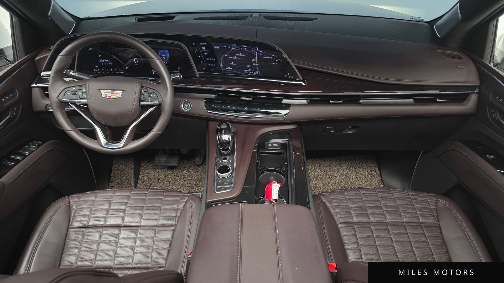 Cadillac Escalade 2023 — миниатюра 7