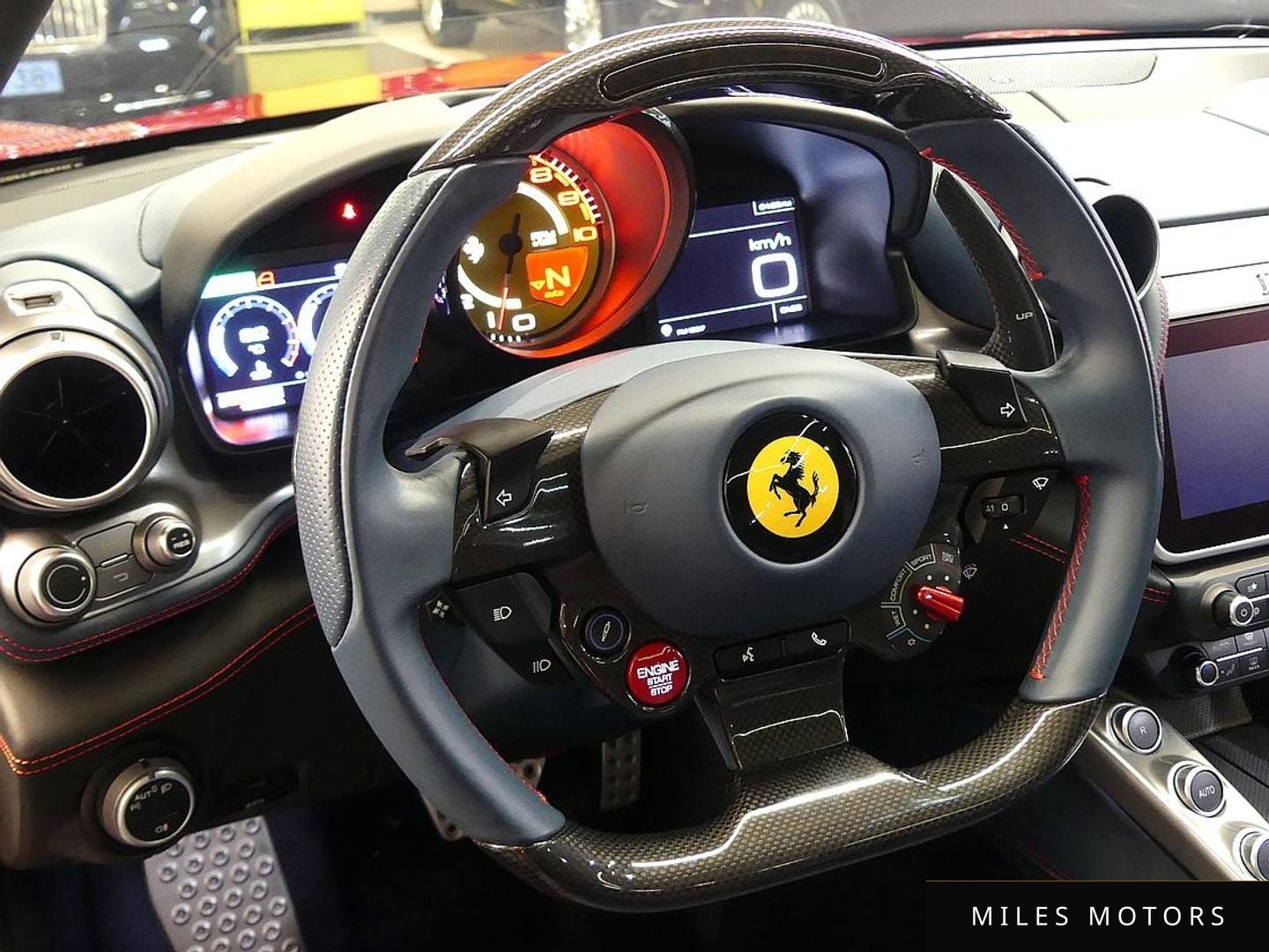 Ferrari GTC4 루쏘 2018 — миниатюра 11