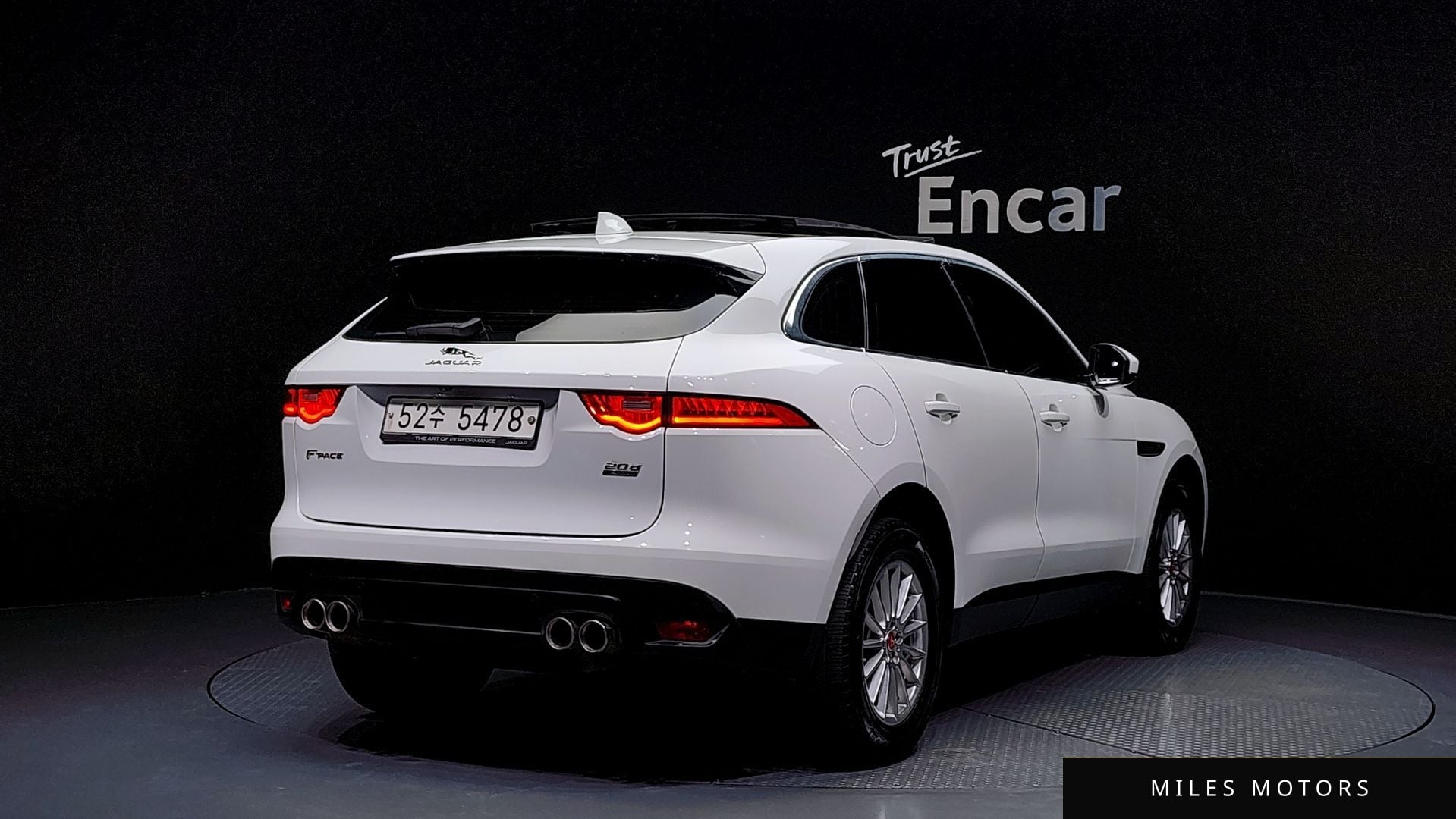 Jaguar F-PACE 2018 — миниатюра 2