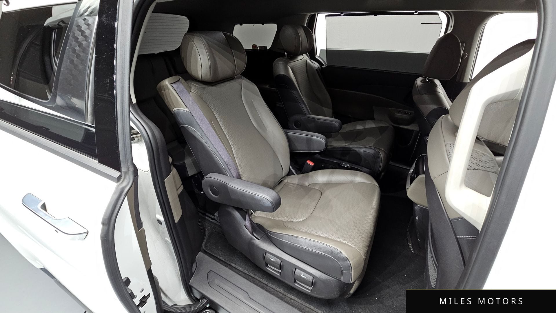 Kia Canival 2024 — миниатюра 12