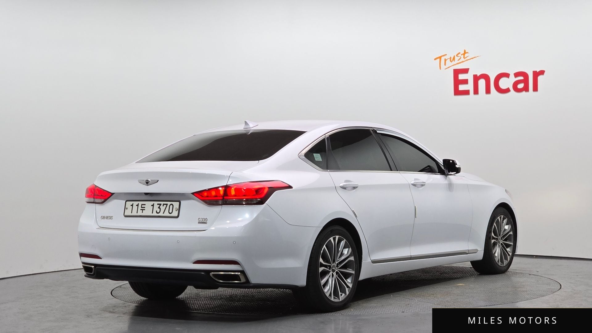 Hyundai Genesis 2016 — миниатюра 2