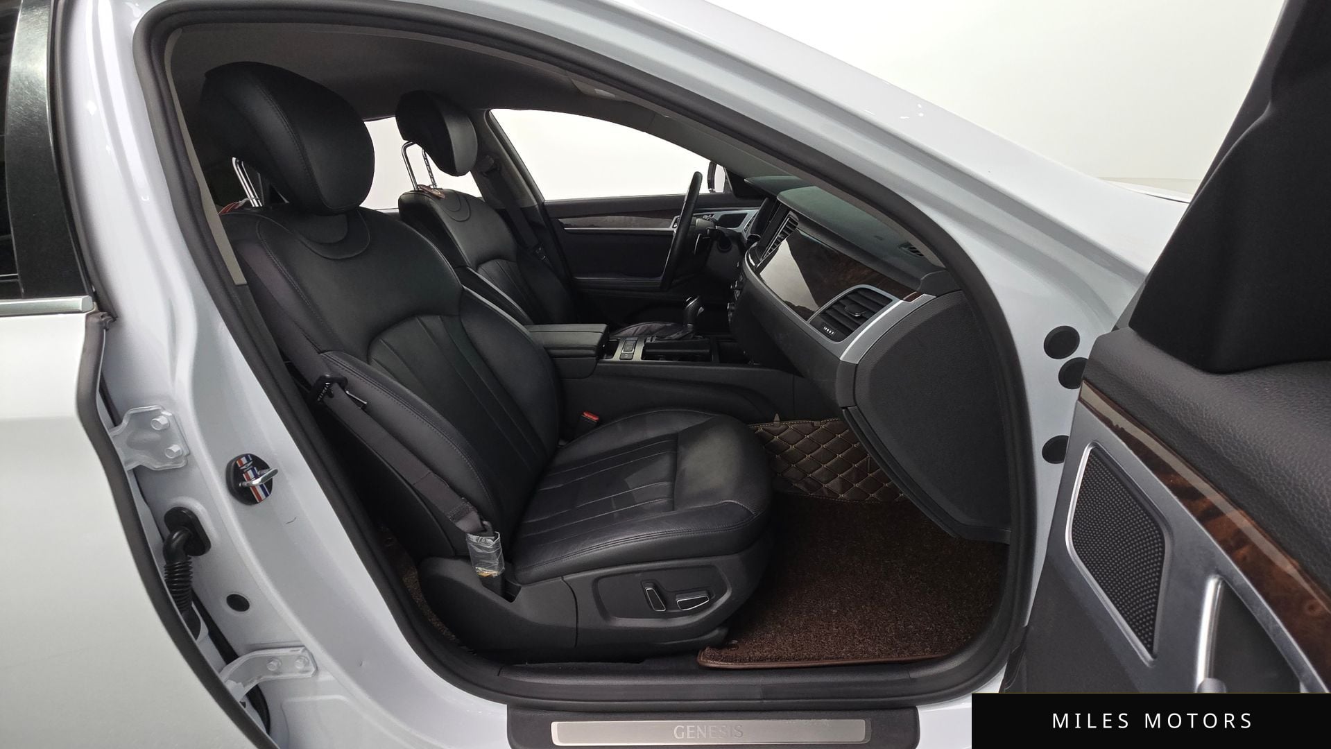 Hyundai Genesis 2016 — миниатюра 11