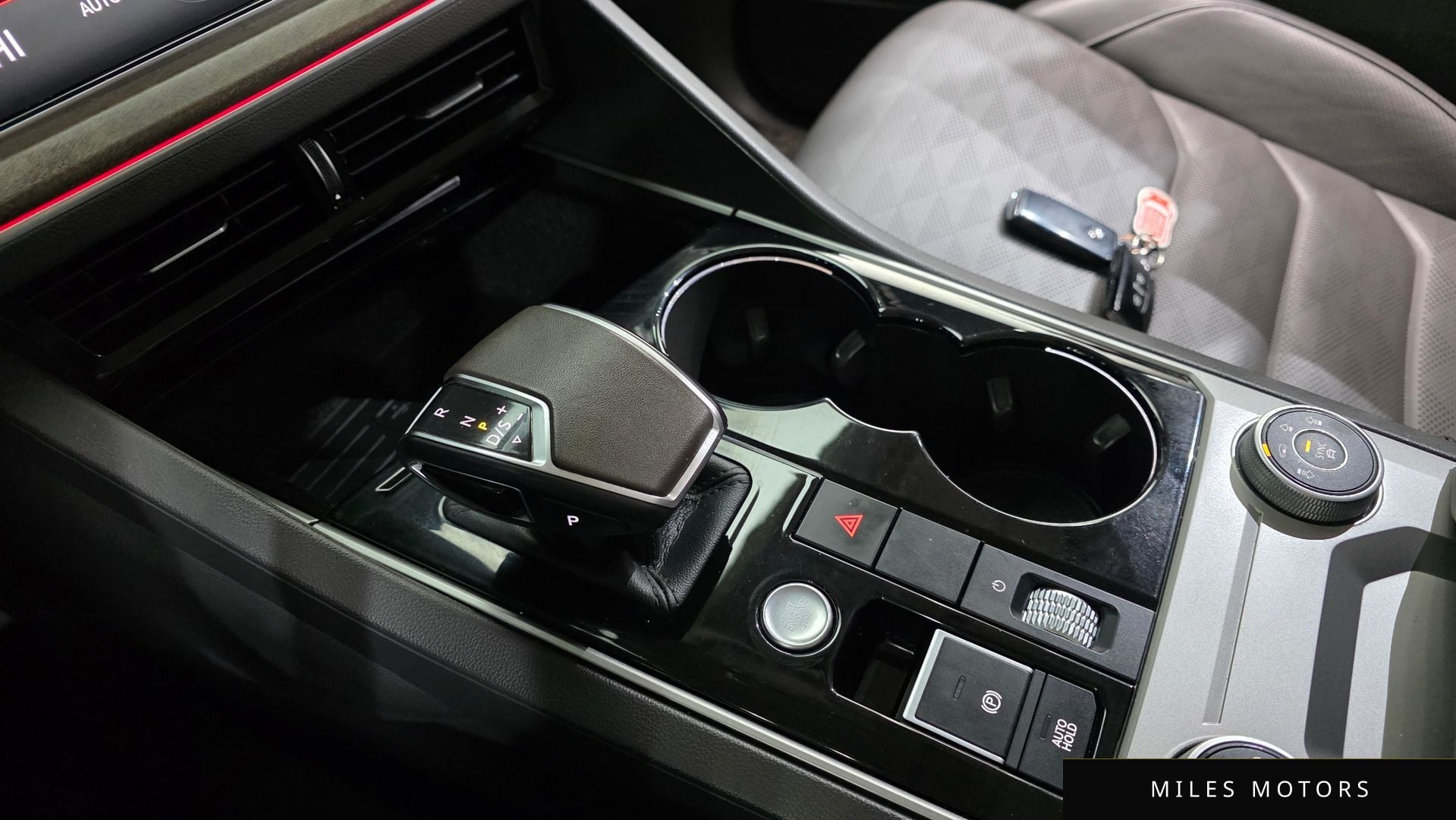 Volkswagen 투아렉 2020 — миниатюра 9