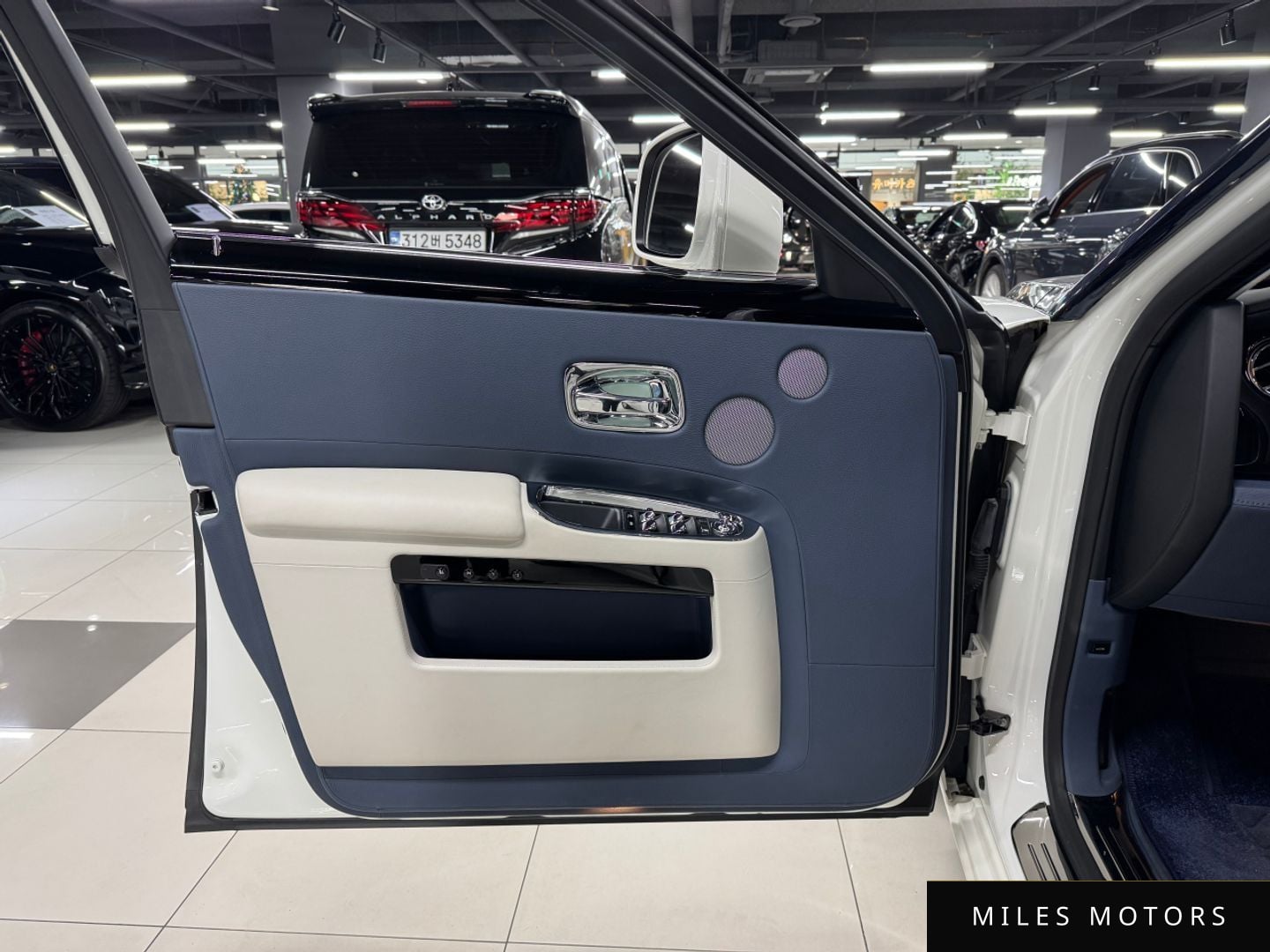 Rolls-Royce Ghost 2011 — миниатюра 5
