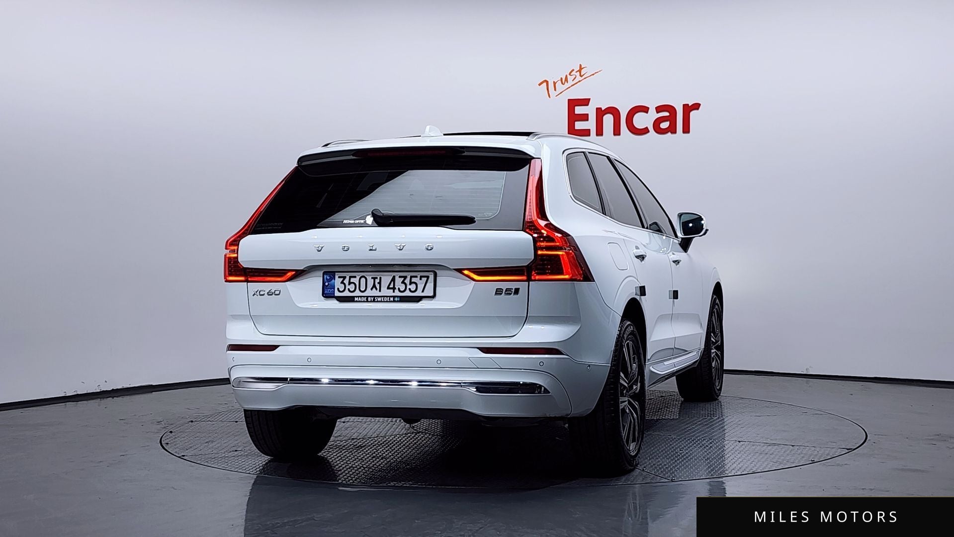 Volvo XC60 2022 — миниатюра 4