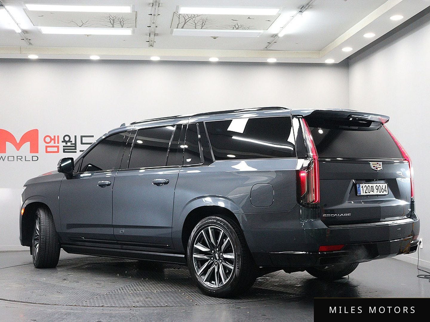 Cadillac Escalade 2021 — миниатюра 3