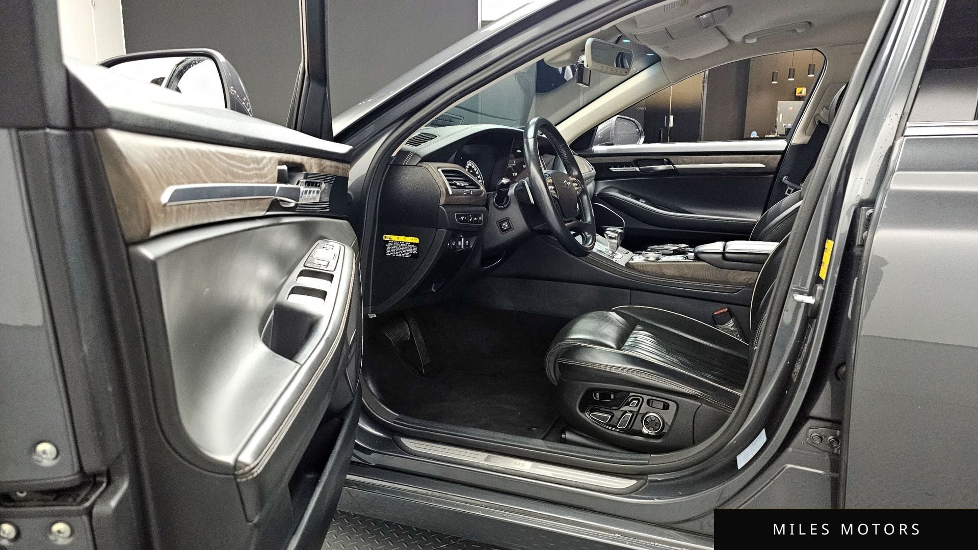 Genesis G90 2019 — миниатюра 10