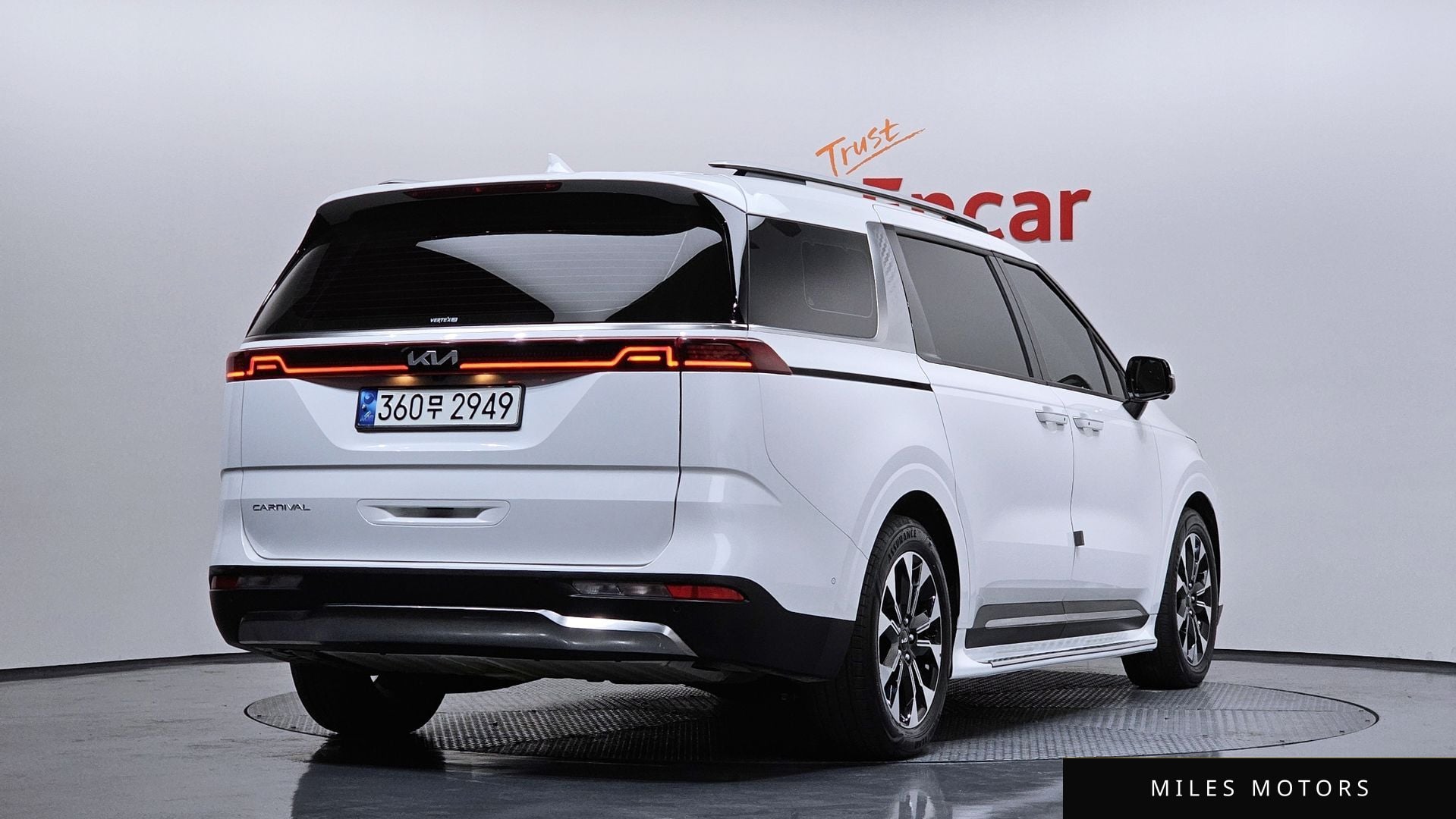 Kia Carnival 2022 — миниатюра 2
