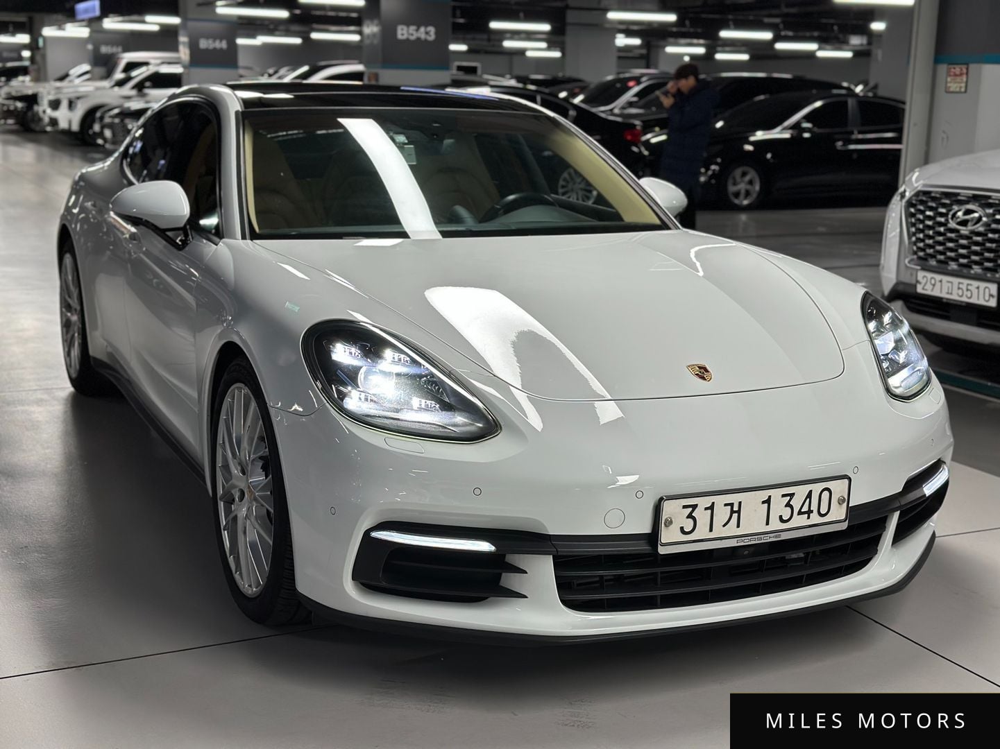 Porsche Panamera 2018 — миниатюра 2