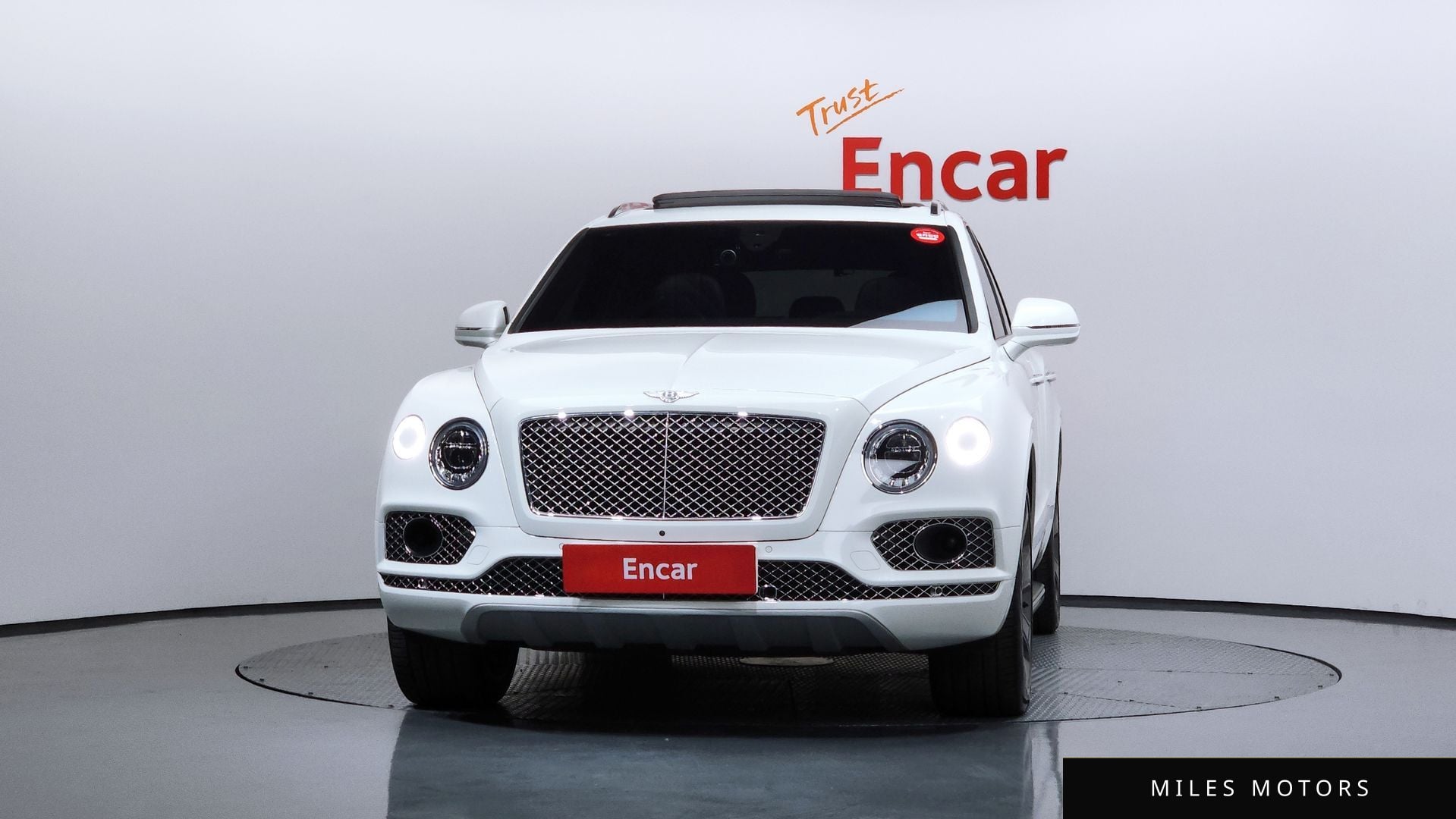 Bentley 벤테이가 2018 — миниатюра 3