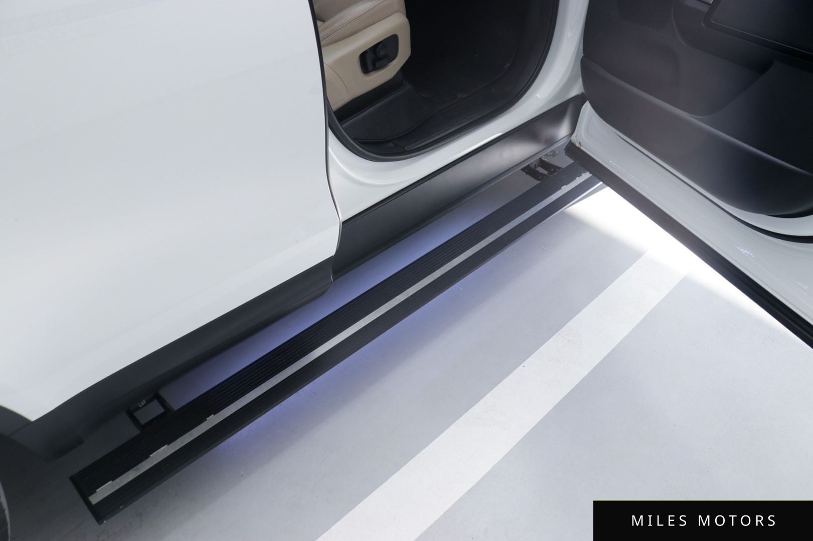 Land Rover Discovery 2019 — миниатюра 3