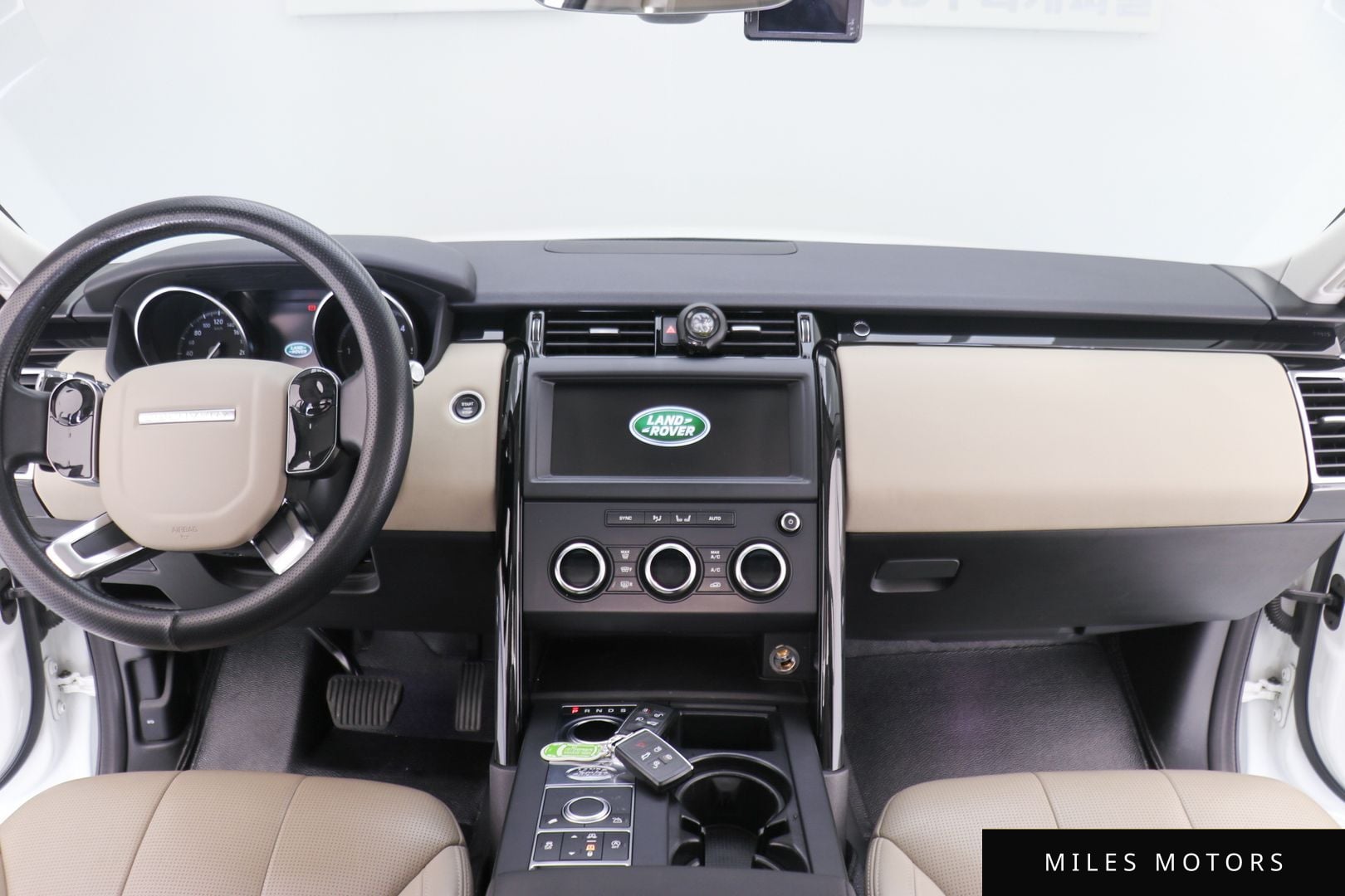 Land Rover Discovery 2019 — миниатюра 5