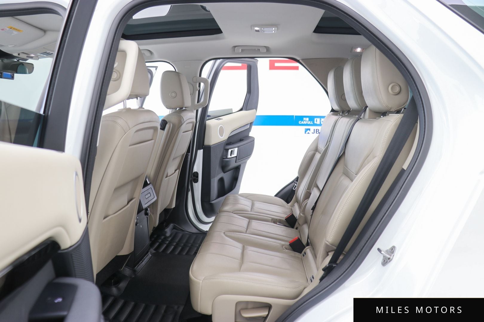 Land Rover Discovery 2019 — миниатюра 8