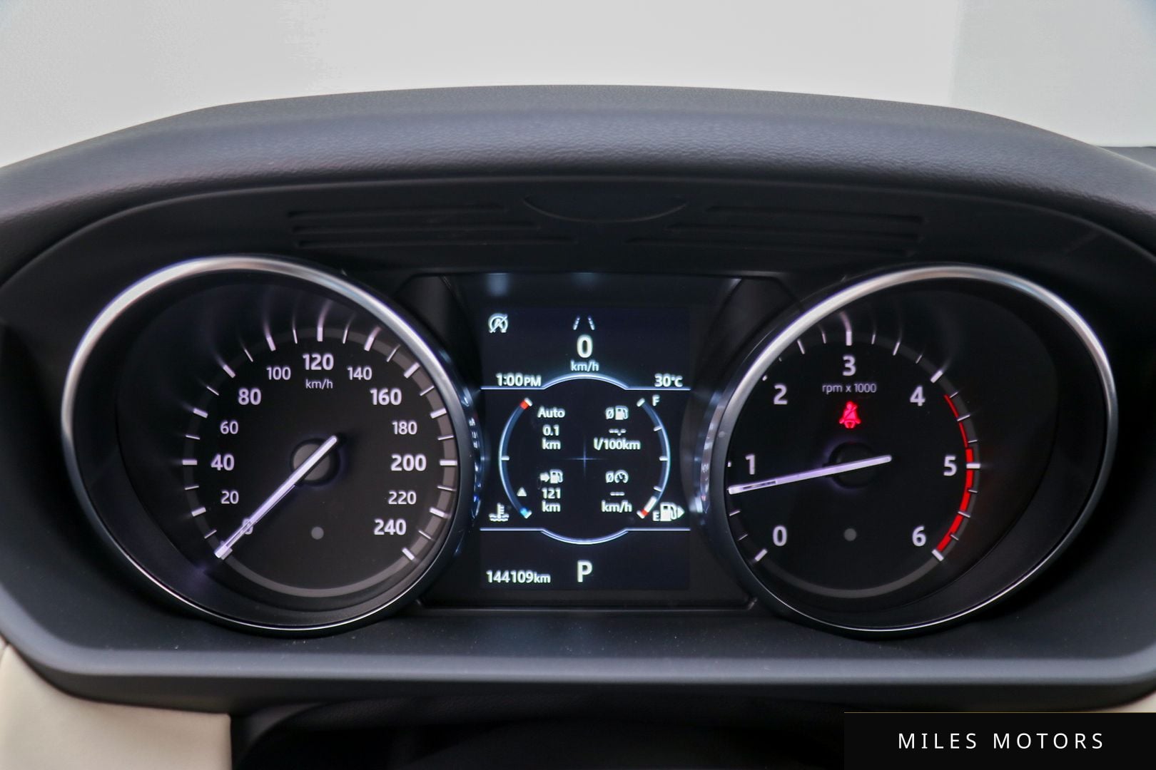 Land Rover Discovery 2019 — миниатюра 11