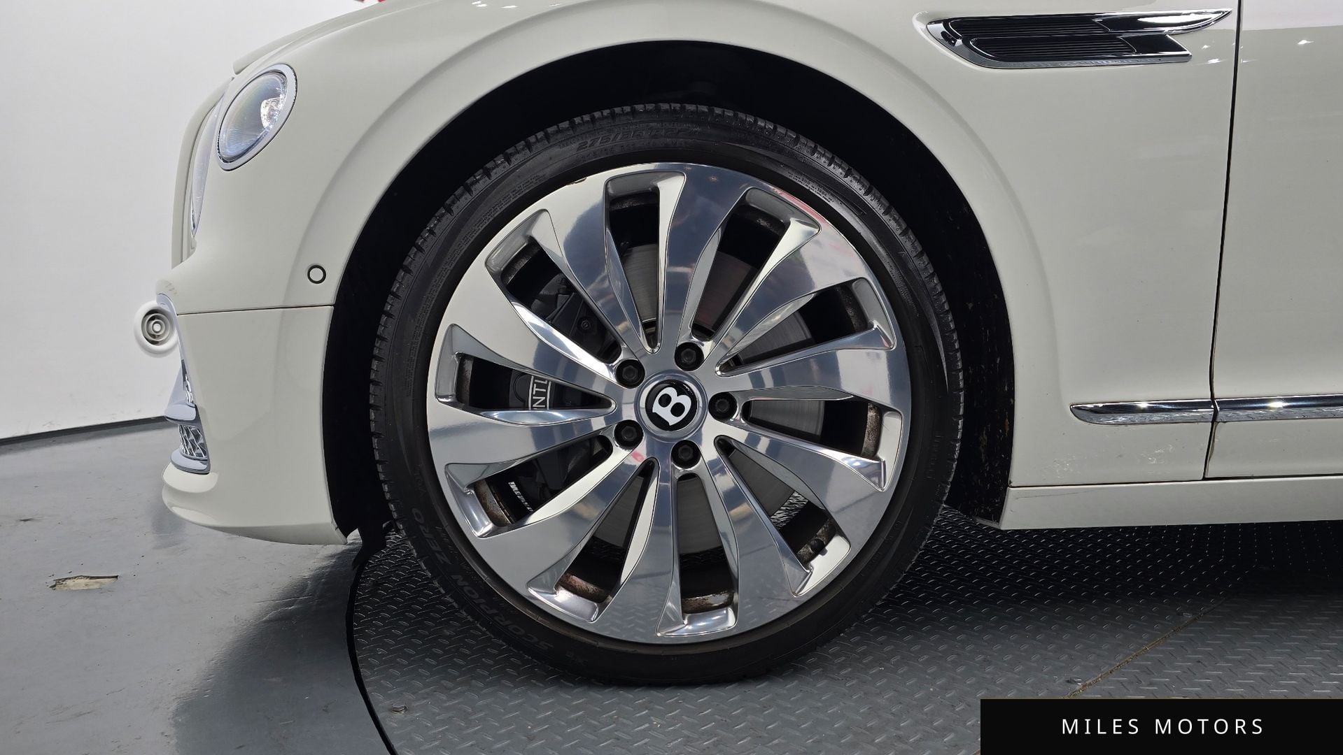 Bentley 플라잉스퍼 2022 — миниатюра 5