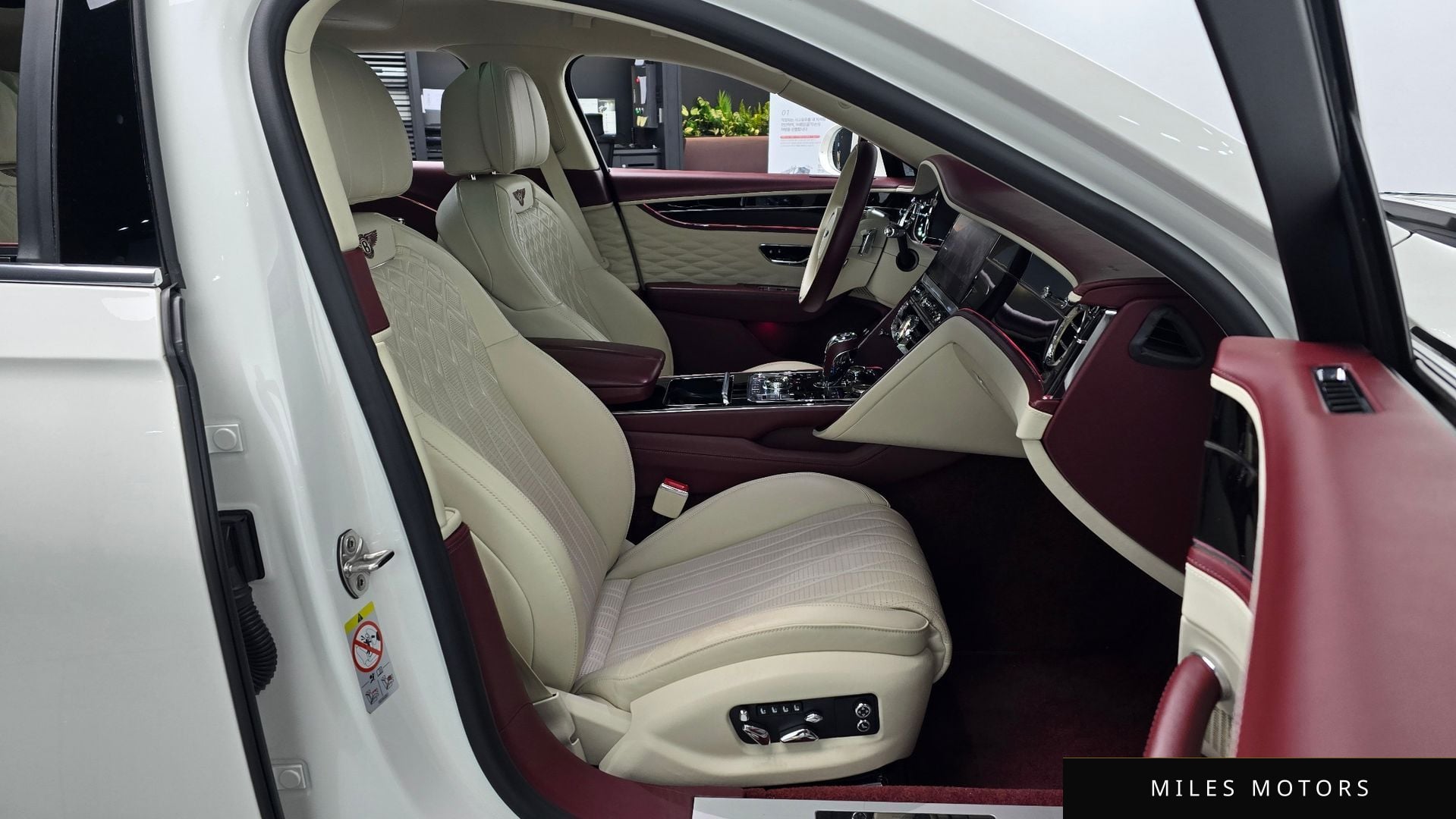 Bentley 플라잉스퍼 2022 — миниатюра 10