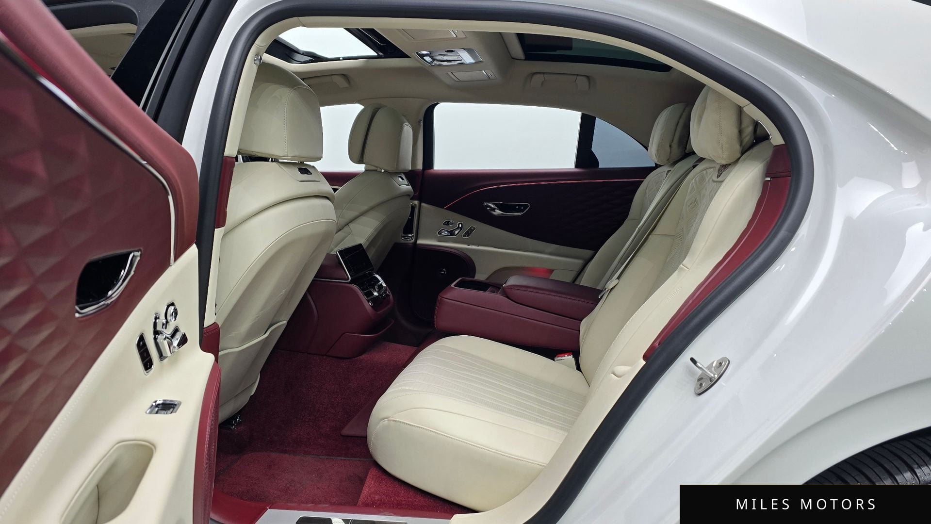 Bentley 플라잉스퍼 2022 — миниатюра 12