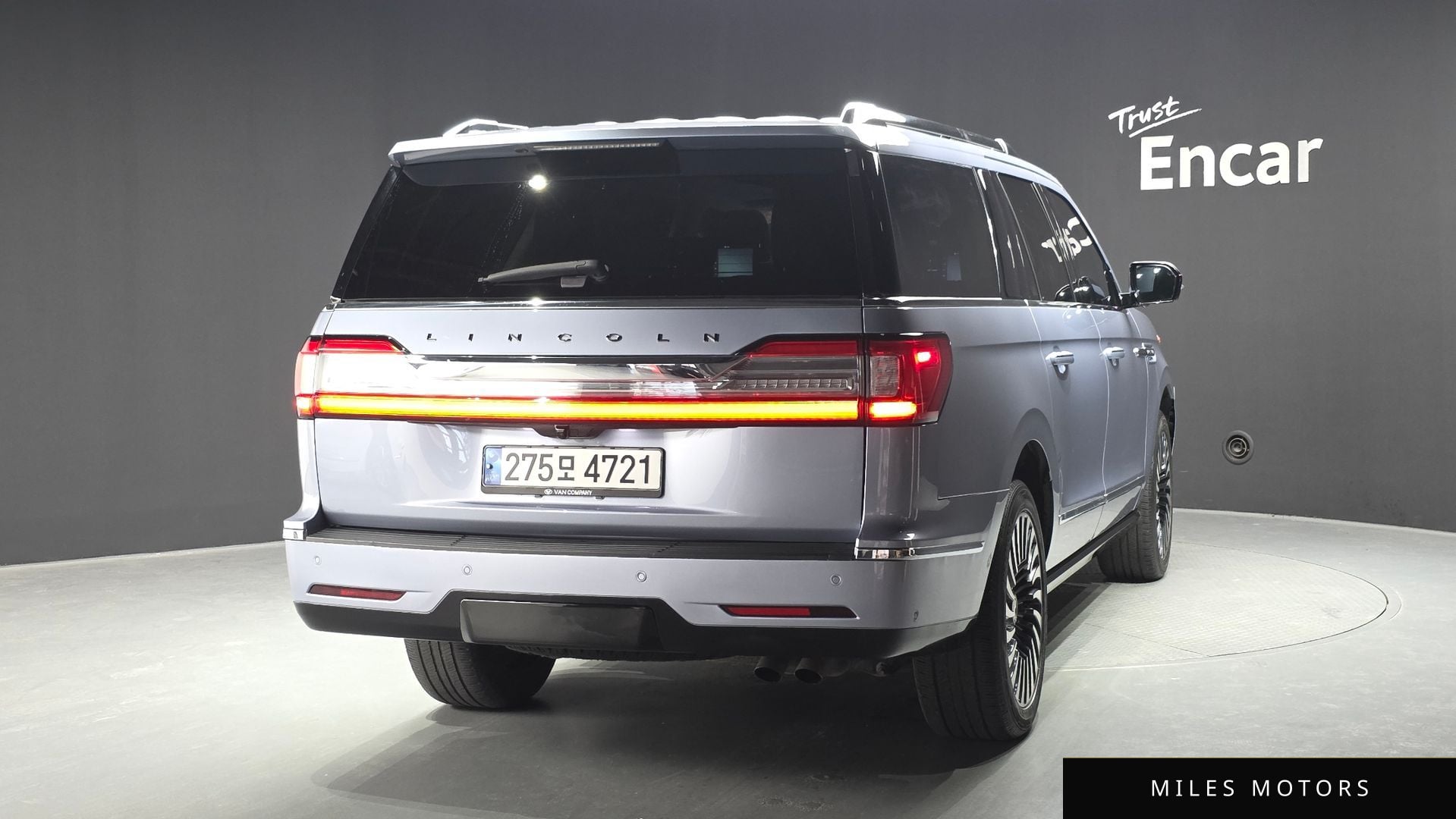 Lincoln Navigator 2021 — миниатюра 2