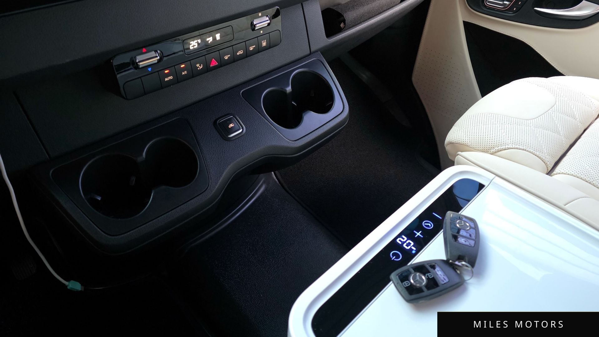 Mercedes-Benz Sprinter 2024 — миниатюра 9